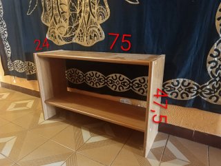Estantería de madera