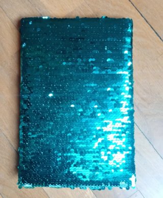 Libreta con lentejuelas