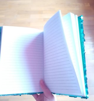Libreta con lentejuelas