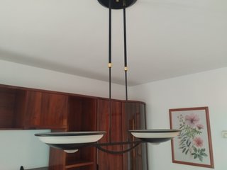 Lámpara salón nórdica negra y dorada