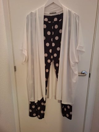 Pantalón lunares y Kimono blanco talla única