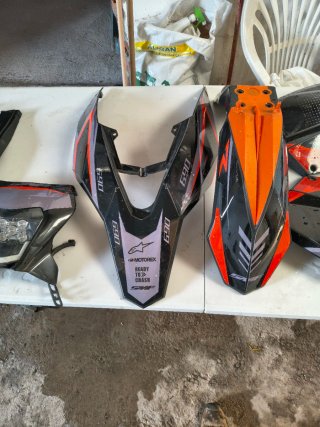 Plásticos KTM 690 Naranja y Negro
