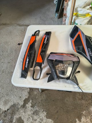 Plásticos KTM 690 Naranja y Negro