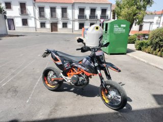 Plásticos KTM 690 Naranja y Negro