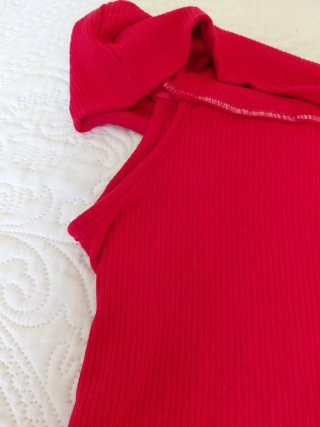 Camiseta escote palabra de honor roja