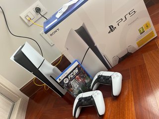 Consola PlayStation 5 (1TB) (NUEVA con Ticket)