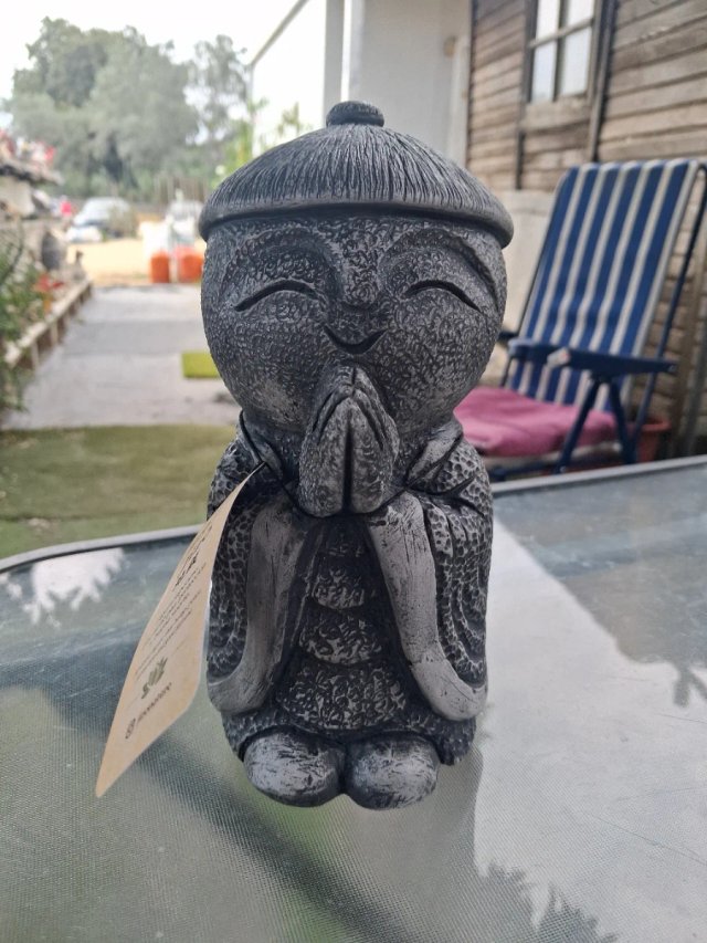 Figura Buda Jizo Piedra Gris