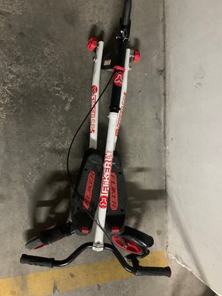 Patinete plegable 3 ruedas con manillar/ Scooter