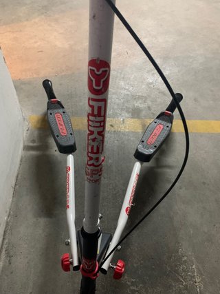 Patinete plegable 3 ruedas con manillar/ Scooter