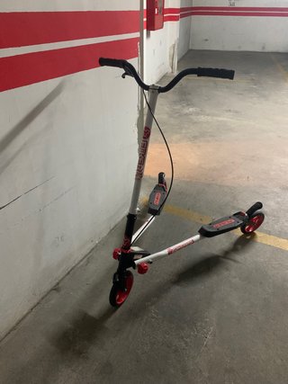 Patinete plegable 3 ruedas con manillar/ Scooter