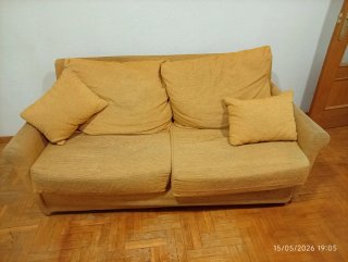 Sofá de 2 plazas amarillo
