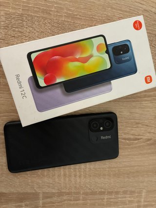 Xiaomi Redmi 12C + 5 carcasas