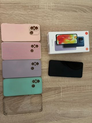 Xiaomi Redmi 12C + 5 carcasas