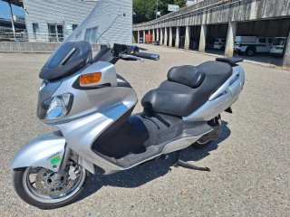 Suzuki Burgman 650 Plata