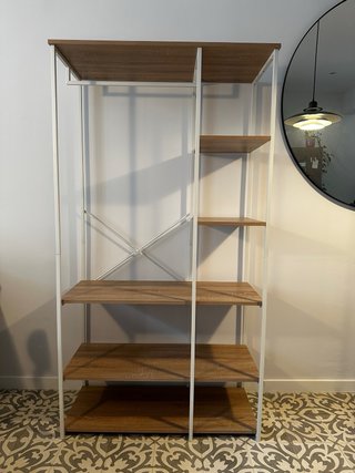 2 Estanterías Abiertas Metálicas y Madera