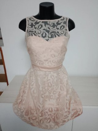 Vestido cóctel rosa encaje