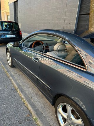 Mercedes-Benz  CLK 2002