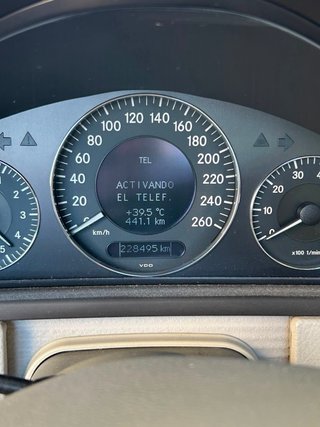 Mercedes-Benz  CLK 2002