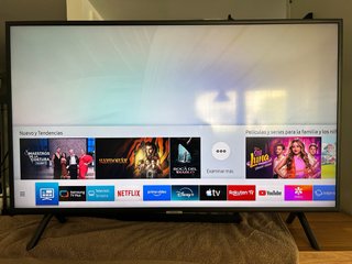 Samsung Smart TV 40” 4K UHD UE40NU7125K
