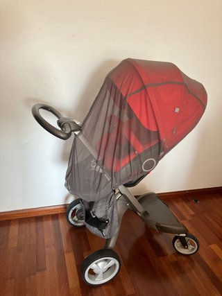Cochecito Stokke + capazo + silla y accesorios