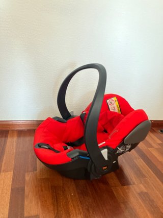Cochecito Stokke + capazo + silla y accesorios