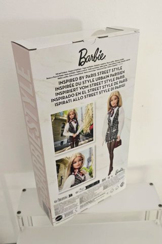Barbie Fashion Week Paris Muñeca