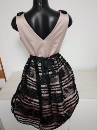 Vestido cóctel satén y encaje