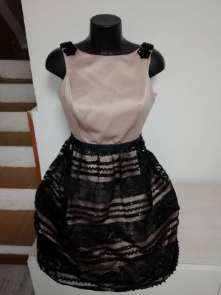 Vestido cóctel satén y encaje