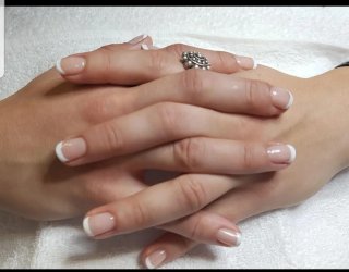 Traspaso Centro de Uñas con Cabina