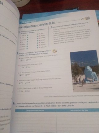 Vendo libros a estrenar  de Francés B1 EOI