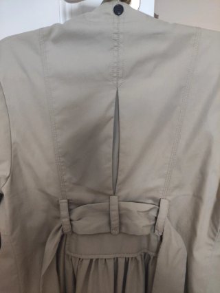 Gabardina Hoss Intropia