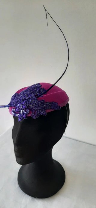 Tocado fiesta distintos tonos de morado