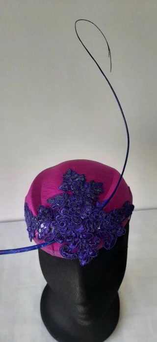 Tocado fiesta distintos tonos de morado