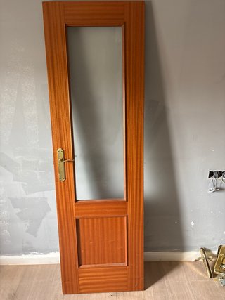 Puertas madera incluida una vidriera con cristal