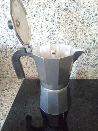 Cafetera Italiana Aluminio 6 tazas