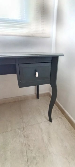 Escritorio o tocador de madera