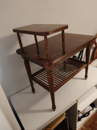 Mesa revistero de madera 60*40 altura 63