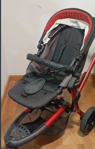 Jané Trider Silla de paseo reversible roja y negra