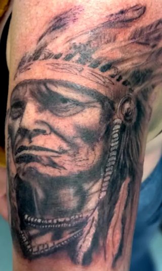 Hacemos todo tipo de tatuajes arreglos y covers..