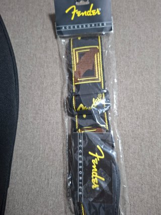 Cinturino Fender per chitarre