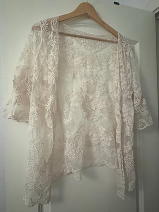 Chaqueta de encaje blanca