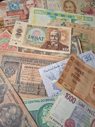 OFERTON Billetes Extranjeros .