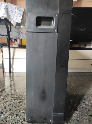 Estufa eléctrica negra y plateada