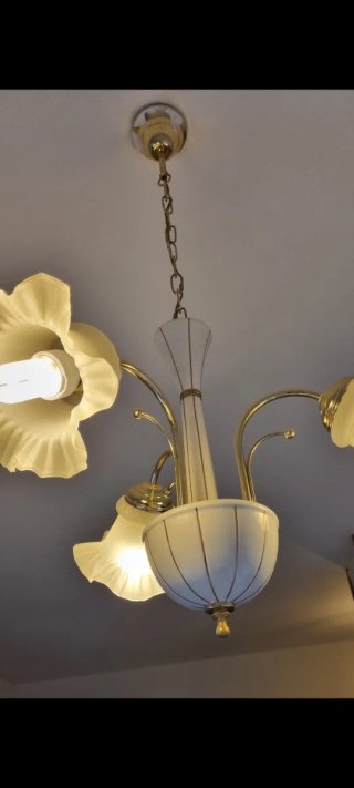 Lampadario vintage oro e bianco