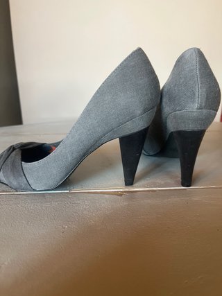 Zapatos de tacón grises talla 36