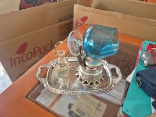 Escanciador de sidra azul y bandeja