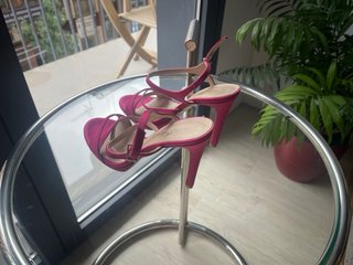 Sandalias Gloria Ortiz Rosa Tacon