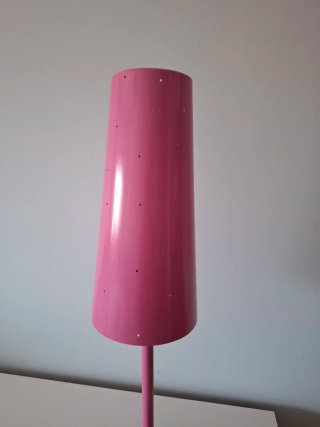 Lámpara rosa con base redonda