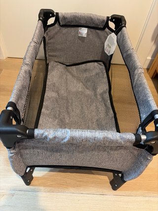 Cuna de viaje plegable para muñeco