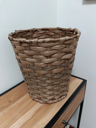 Cesto imitación mimbre platificado